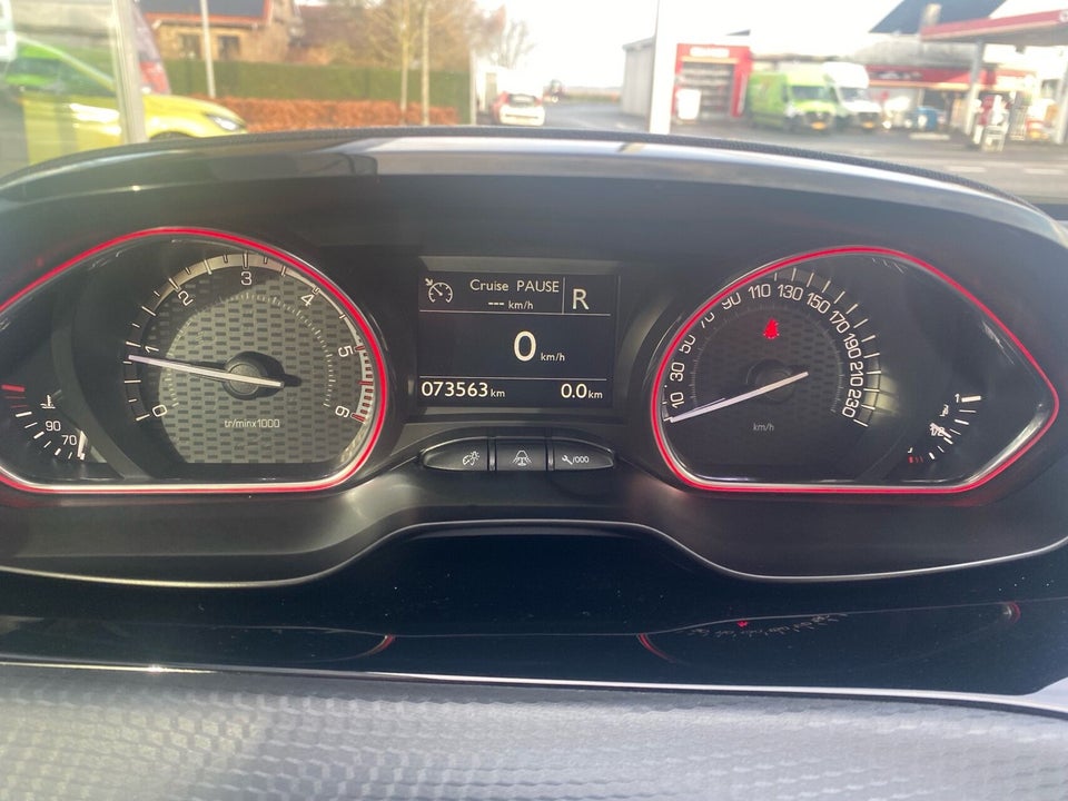 Peugeot 2008 1,5 BlueHDi 120 GT Line EAT6 5d