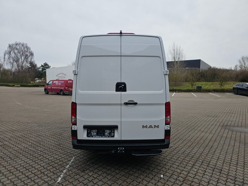 MAN TGE 2,0 3.180 Kassevogn L3H3 aut. FWD
