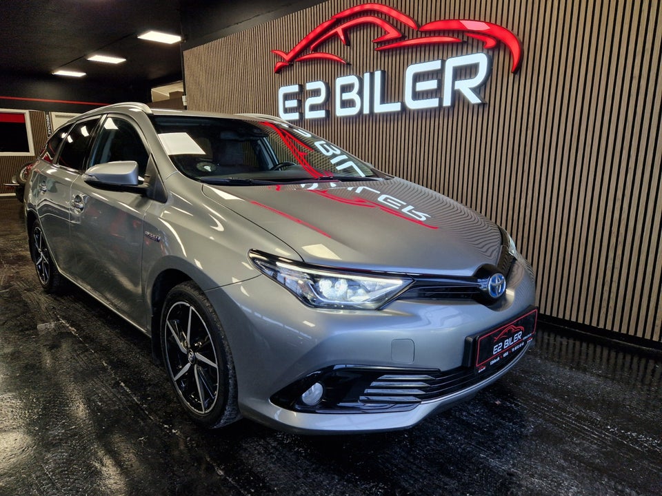 Toyota Auris 1,8 Hybrid H2 Selected Touring Sports CVT 5d