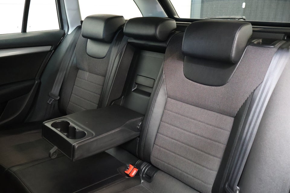 Skoda Octavia 1,6 TDi 105 Ambition Combi DSG 5d