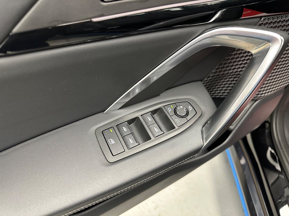 BMW iX1 xDrive30 X-Line 5d