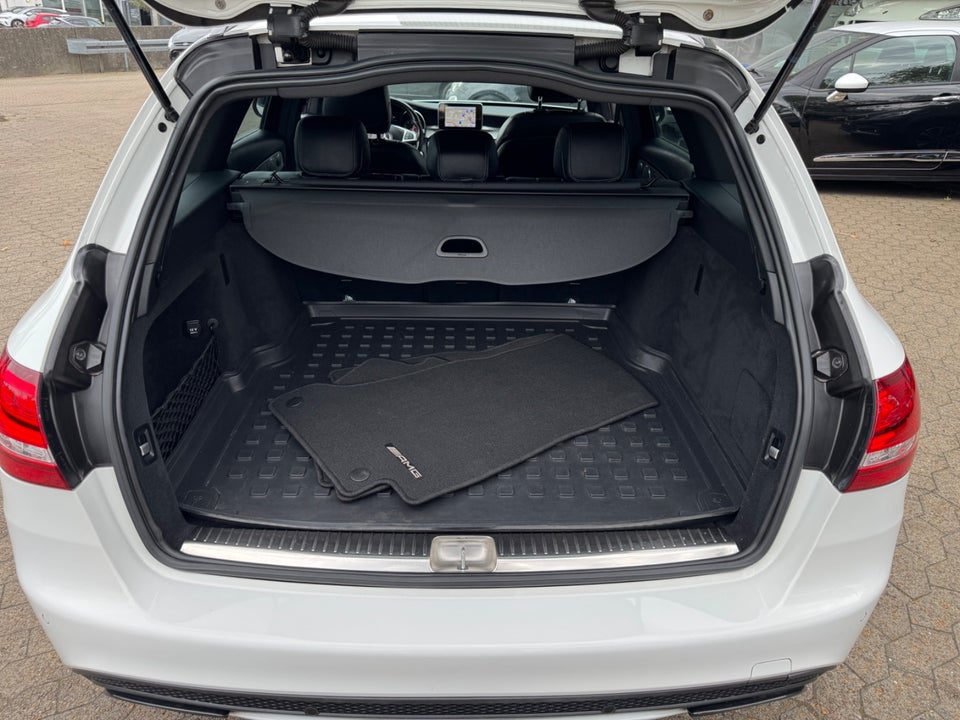 Mercedes C400 3,0 AMG Line stc. aut. 4Matic 5d