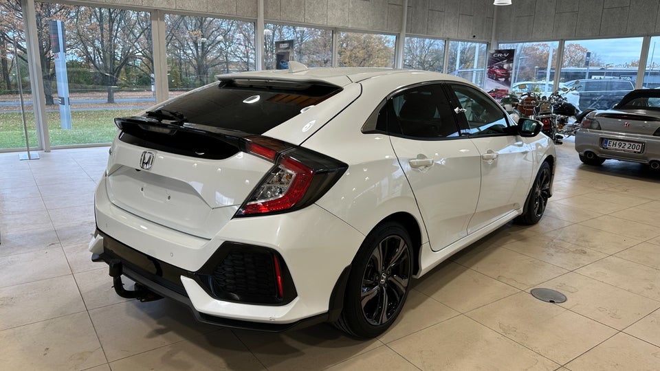 Honda Civic 1,0 VTEC Turbo Elegance CVT 5d