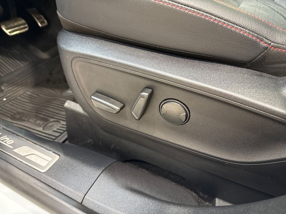 Ford Kuga 2,5 PHEV ST-Line X CVT 5d