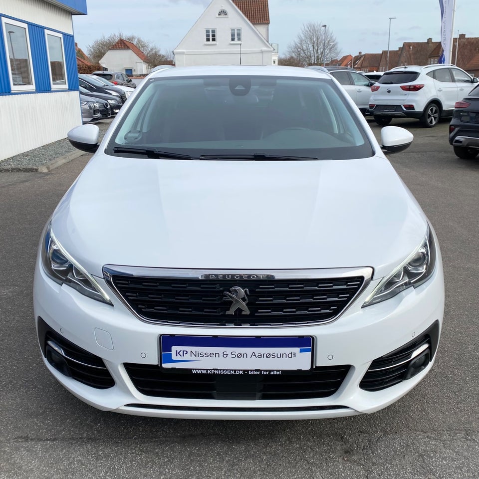 Peugeot 308 1,5 BlueHDi 130 Allure Pack SW EAT8 5d