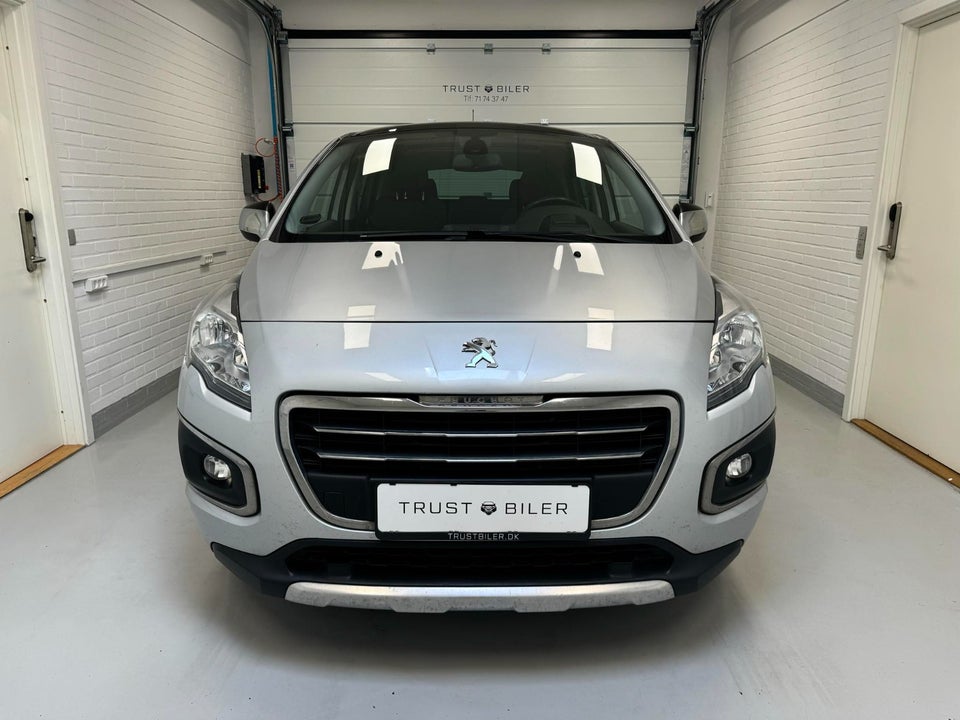 Peugeot 3008 1,2 e-THP 130 Allure 5d