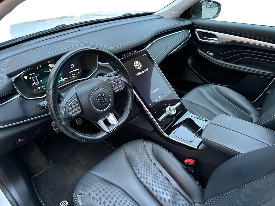 MG Marvel R Luxury 5d