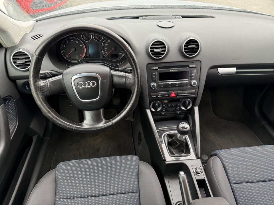 Audi A3 1,4 TFSi Attraction Sportback 5d