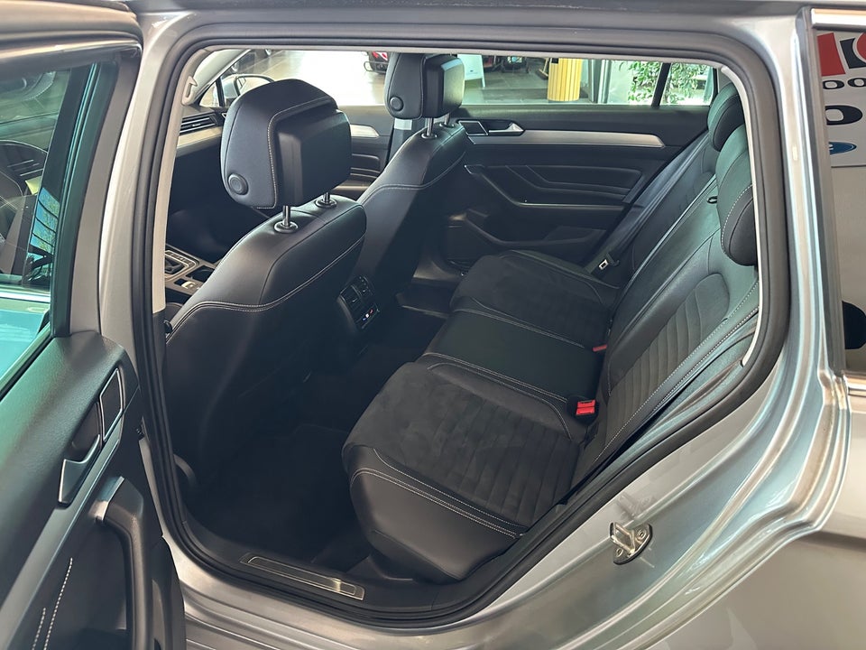 VW Passat 2,0 TDi 200 Elegance High Variant DSG 5d