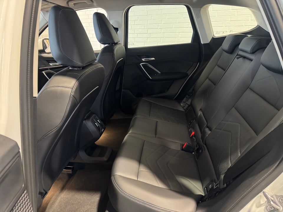 BMW iX1 eDrive20 X-Line 5d