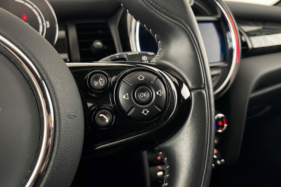 MINI Cooper SE Maximise 3d