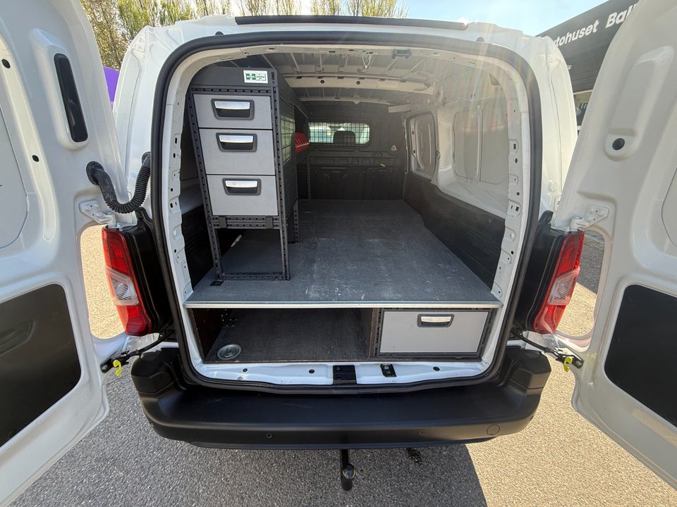 Peugeot Partner 1,5 BlueHDi 130 L2V2 Plus EAT8 Van