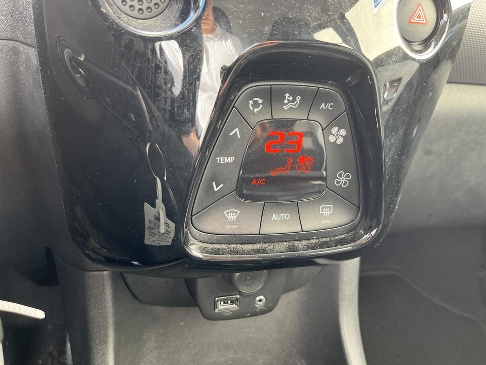 Peugeot 108 1,0 e-VTi 72 Allure+ 5d