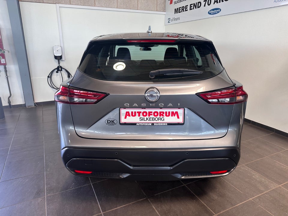 Nissan Qashqai 1,3 mHEV Acenta 5d