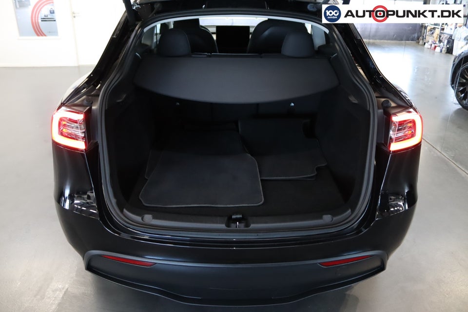 Tesla Model Y Long Range AWD 5d