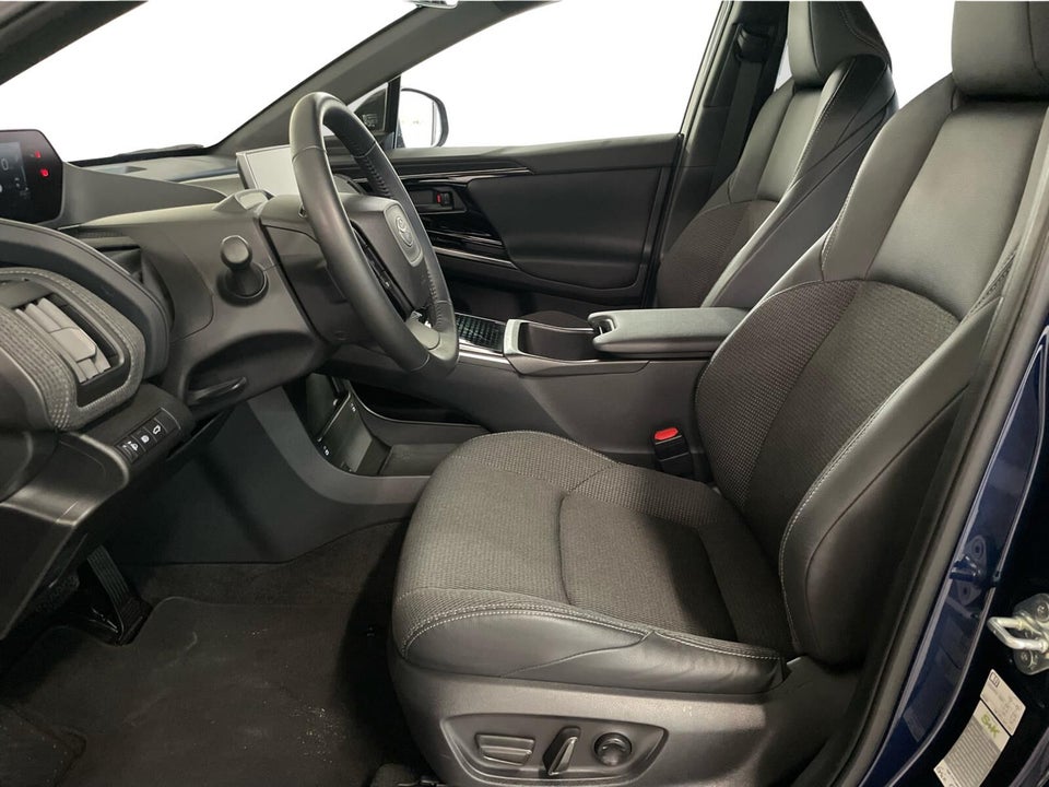 Toyota bZ4X Active 5d