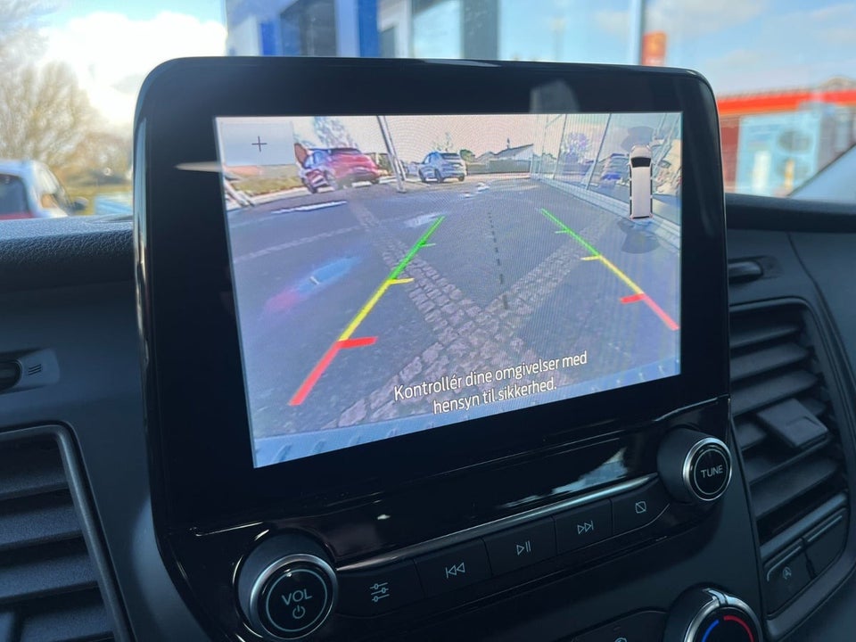 Ford Transit Custom Kombi 320S 2,0 TDCi 130 Ambiente aut.