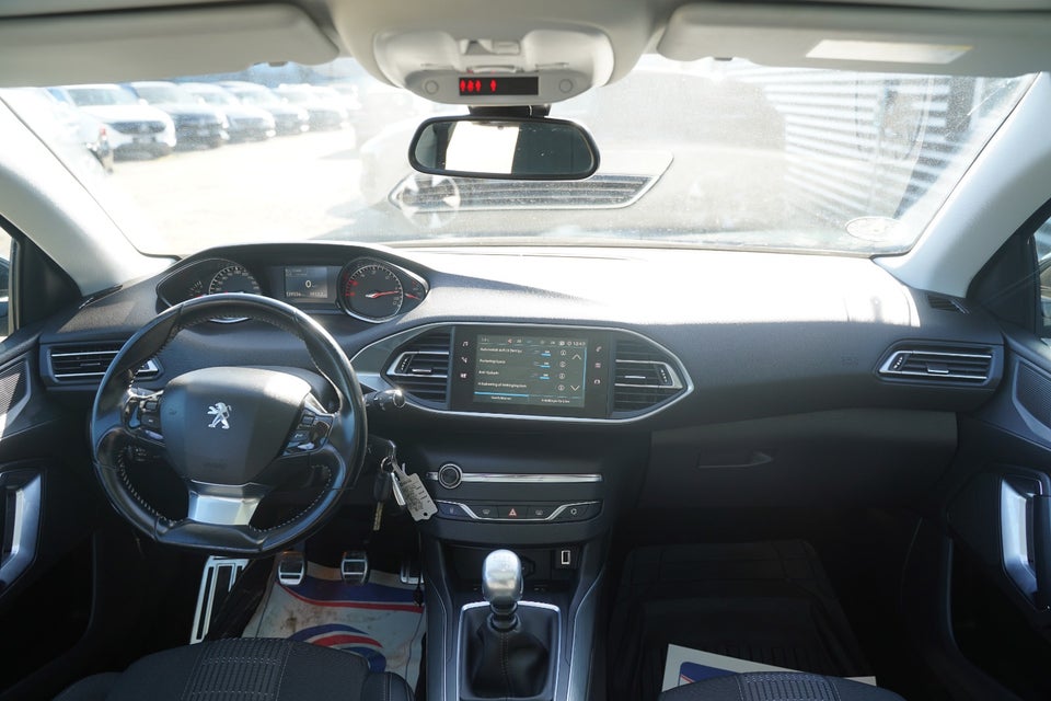 Peugeot 308 1,6 BlueHDi 120 Selection Sky SW 5d