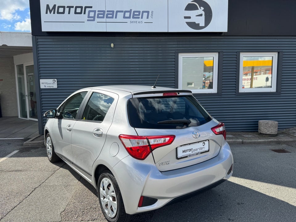 Toyota Yaris 1,0 VVT-i T2 5d