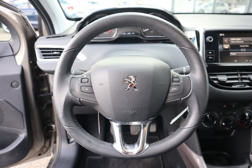 Peugeot 2008 1,2 VTi 82 Style 5d