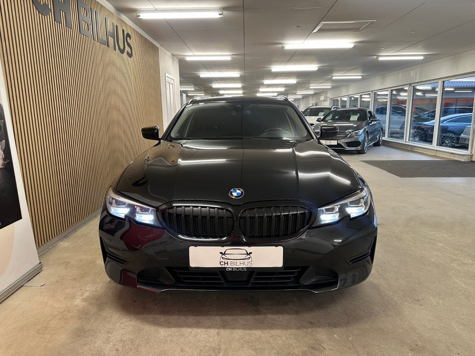 BMW 320d 2,0 Touring Connected aut. 5d