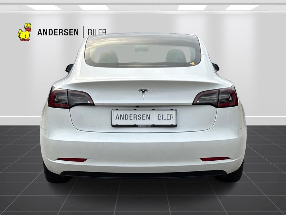 Tesla Model 3 Standard Range+ RWD 4d