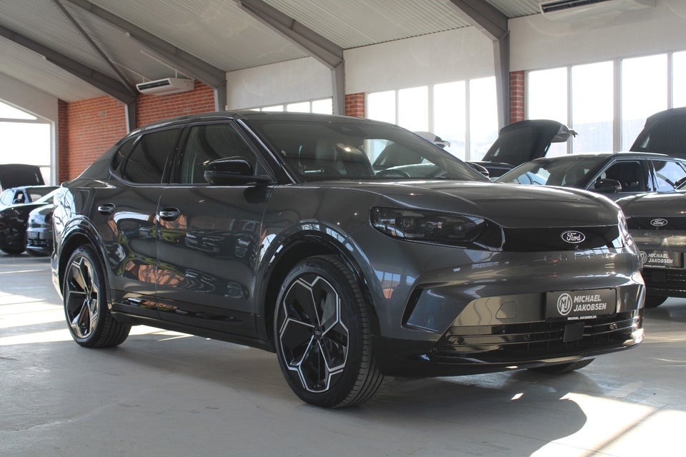 Ford Capri 77 Premium Extended Range 5d