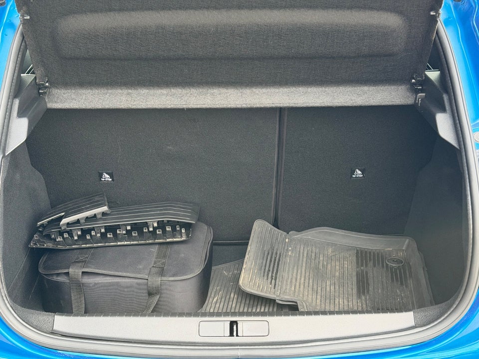 Peugeot e-208 50 GT 5d