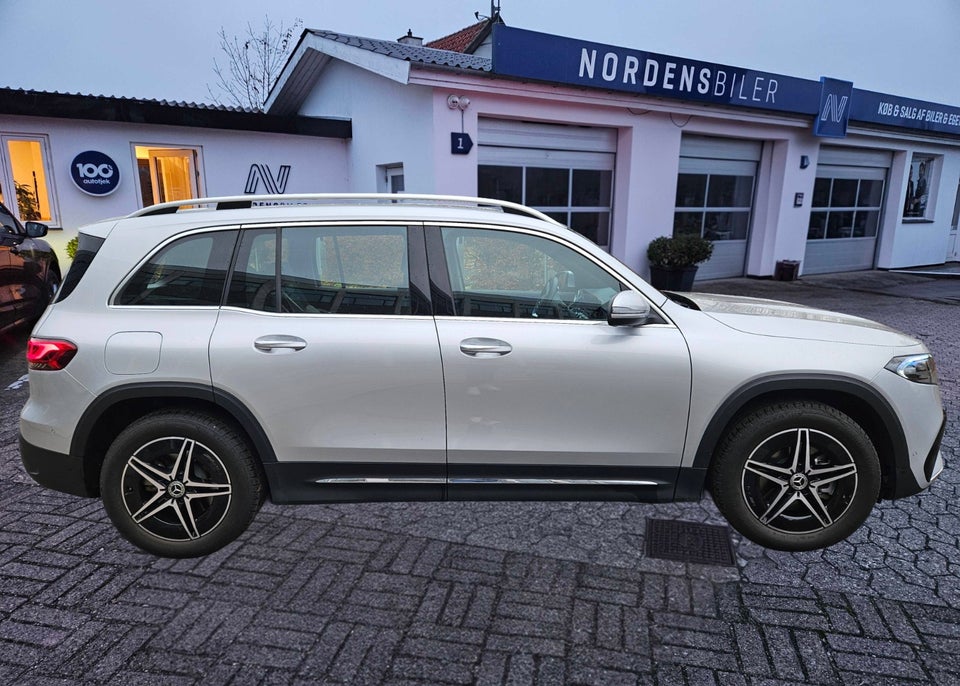 Mercedes EQB250 AMG Line 5d