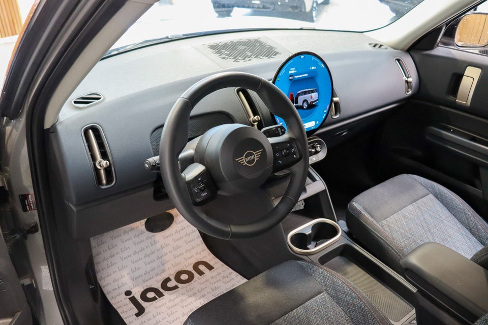 MINI Countryman E Essential Trim XS 5d