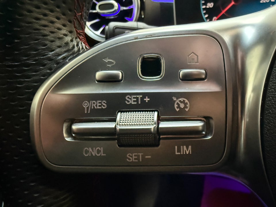 Mercedes A220 2,0 AMG Line aut. 4Matic 4d