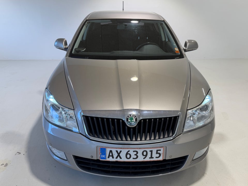 Skoda Octavia 1,6 TDi 105 Elegance 5d