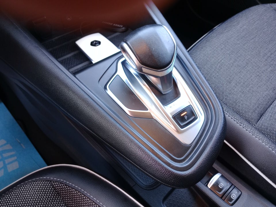 Renault Captur 1,6 E-Tech Intens 5d