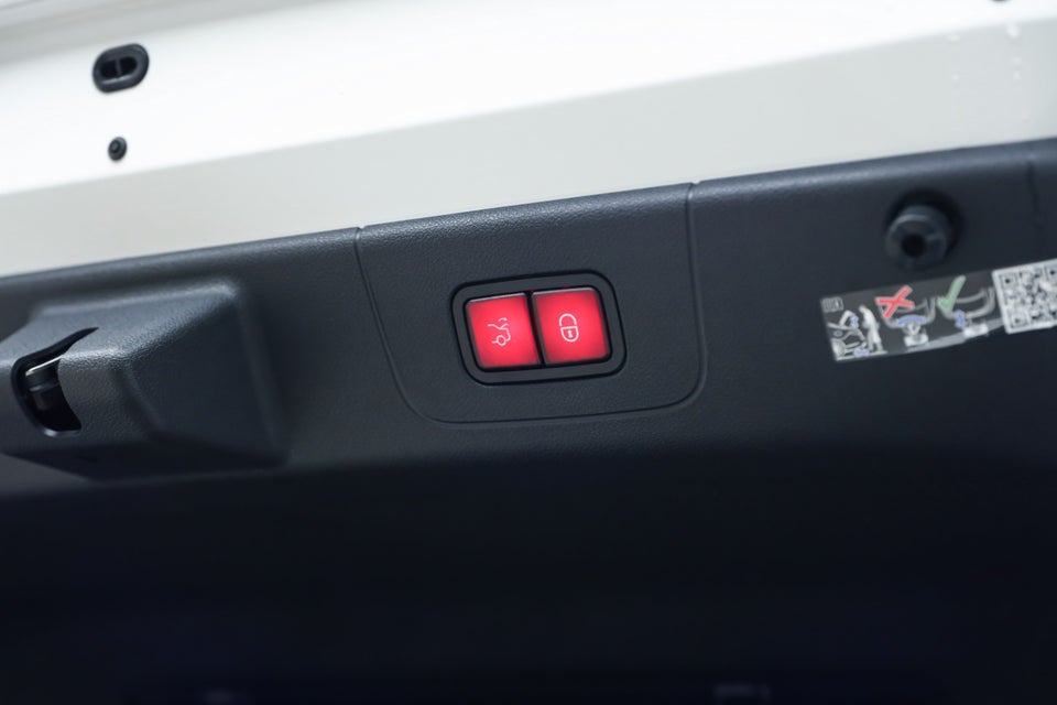 Mercedes CLA250+ EQ AMG Premium 4d