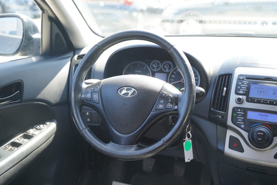 Hyundai i30 1,6 CRDi 90 Classic CW 5d