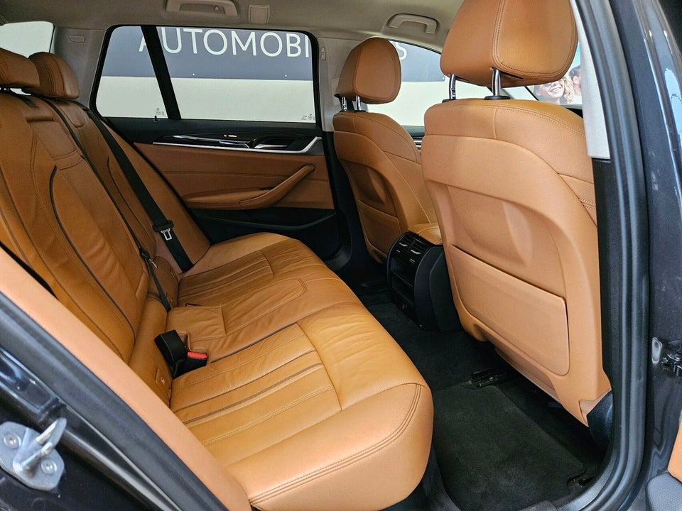 BMW 520d 2,0 Touring Connected aut. 5d
