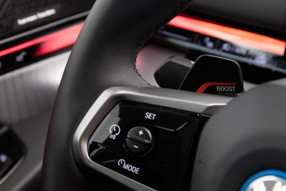 BMW i5 eDrive40 Fully Charged M-Sport 4d