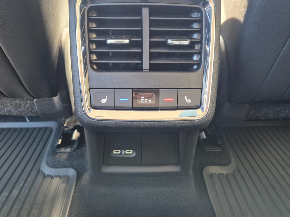 Skoda Enyaq 80 iV Selection Suite 5d