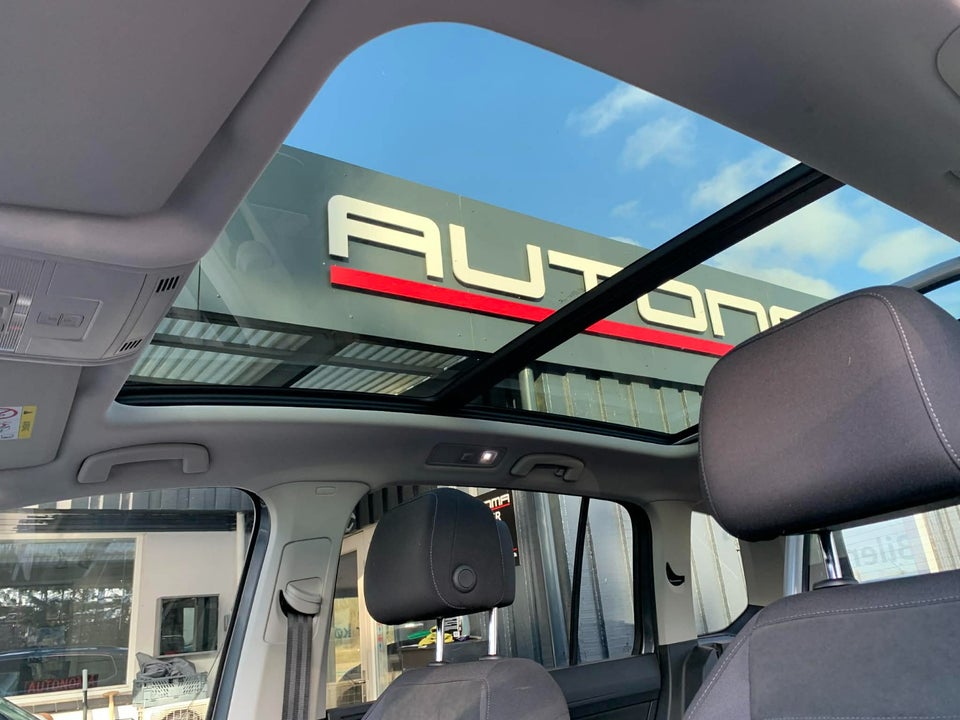 VW Touran 1,6 TDi 115 Highline DSG Van 5d