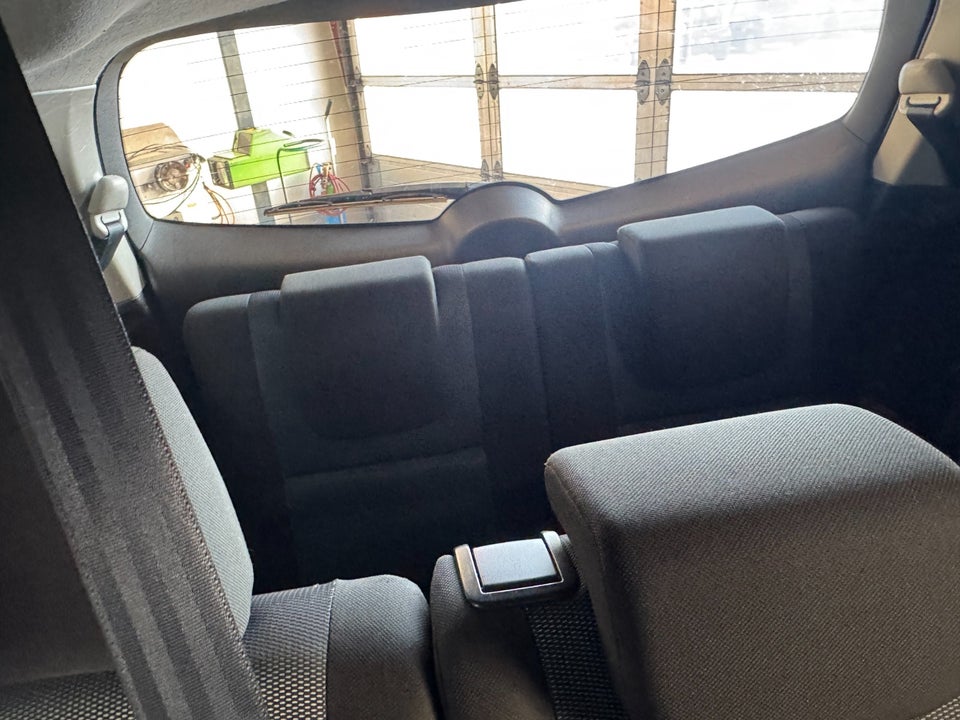 Toyota Corolla Verso 1,8 Sol 5d