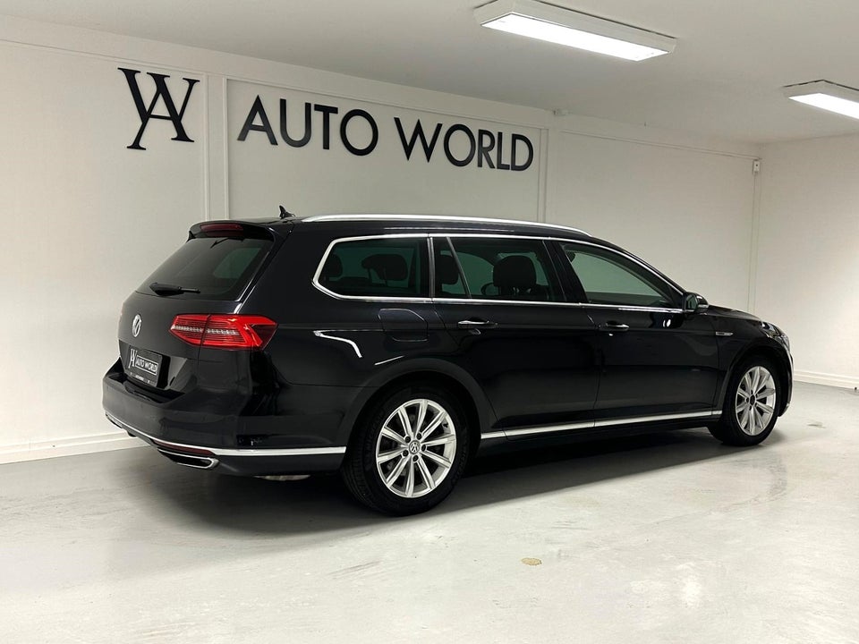 VW Passat 2,0 TSi 280 Highline Variant DSG 4Motion 5d