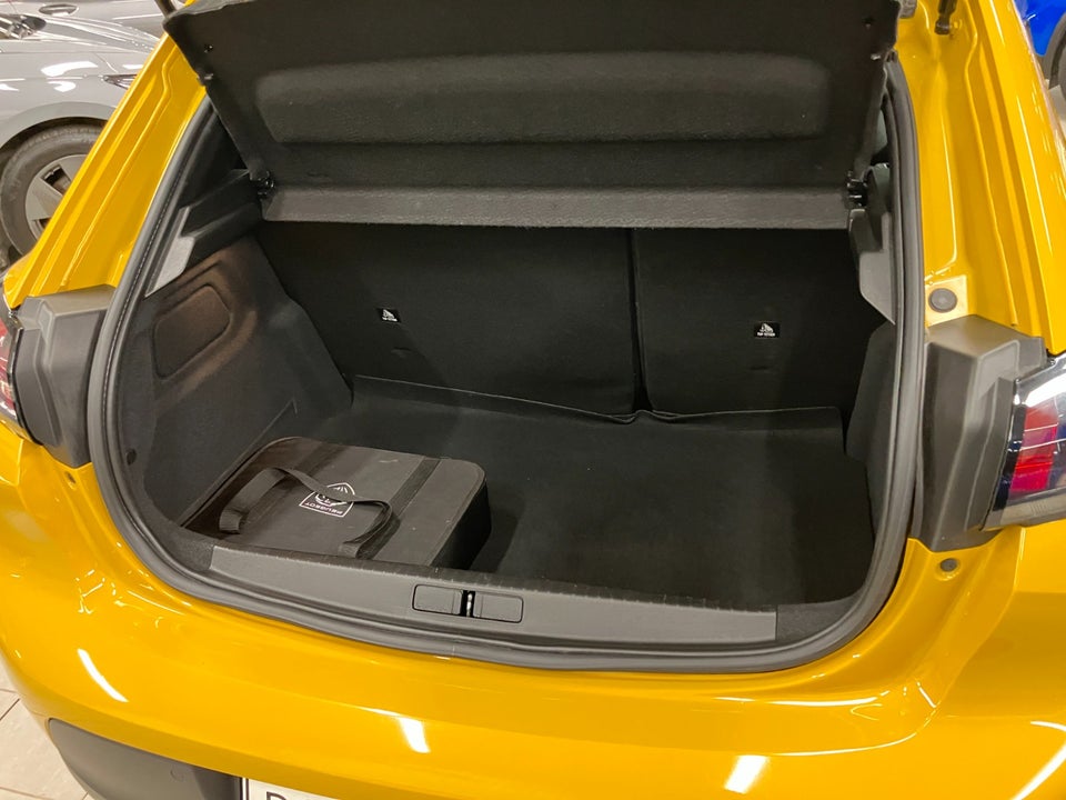 Peugeot e-208 50 Active Pack 5d