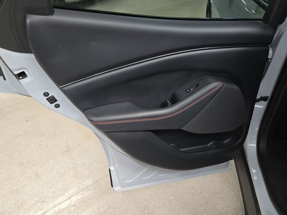 Ford Mustang Mach-E 98 Extended Range AWD 5d