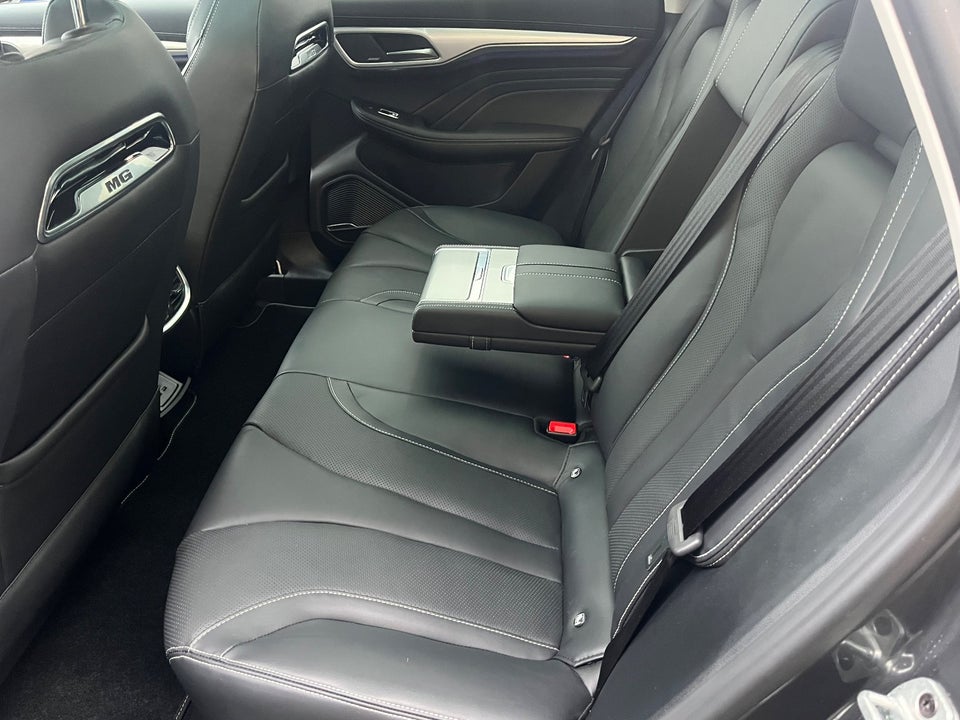 MG Marvel R Performance 5d