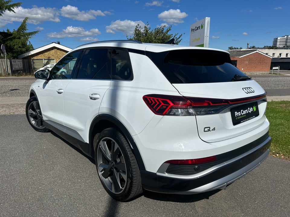 Audi Q4 e-tron 40 S-line 5d