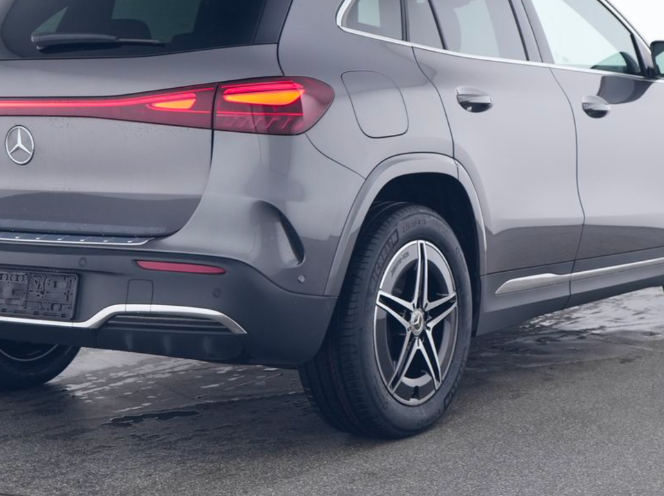Mercedes EQA250+ AMG Line Advanced Plus 5d