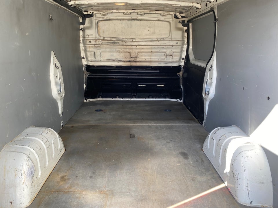 Renault Trafic T29 2,0 dCi 145 L2H1