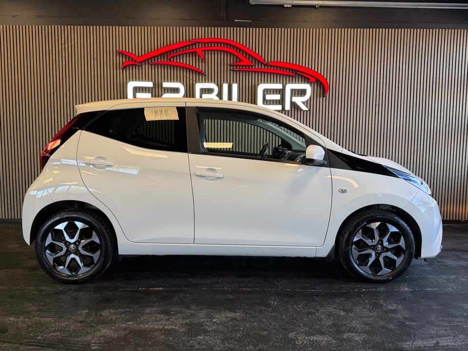 Toyota Aygo 1,0 VVT-i x-press 5d