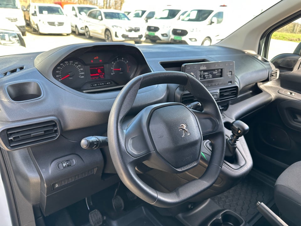 Peugeot Partner 1,2 PureTech 110 L1V1 Plus Van
