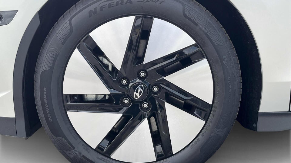 Hyundai Ioniq 6 77 Advanced AWD 4d